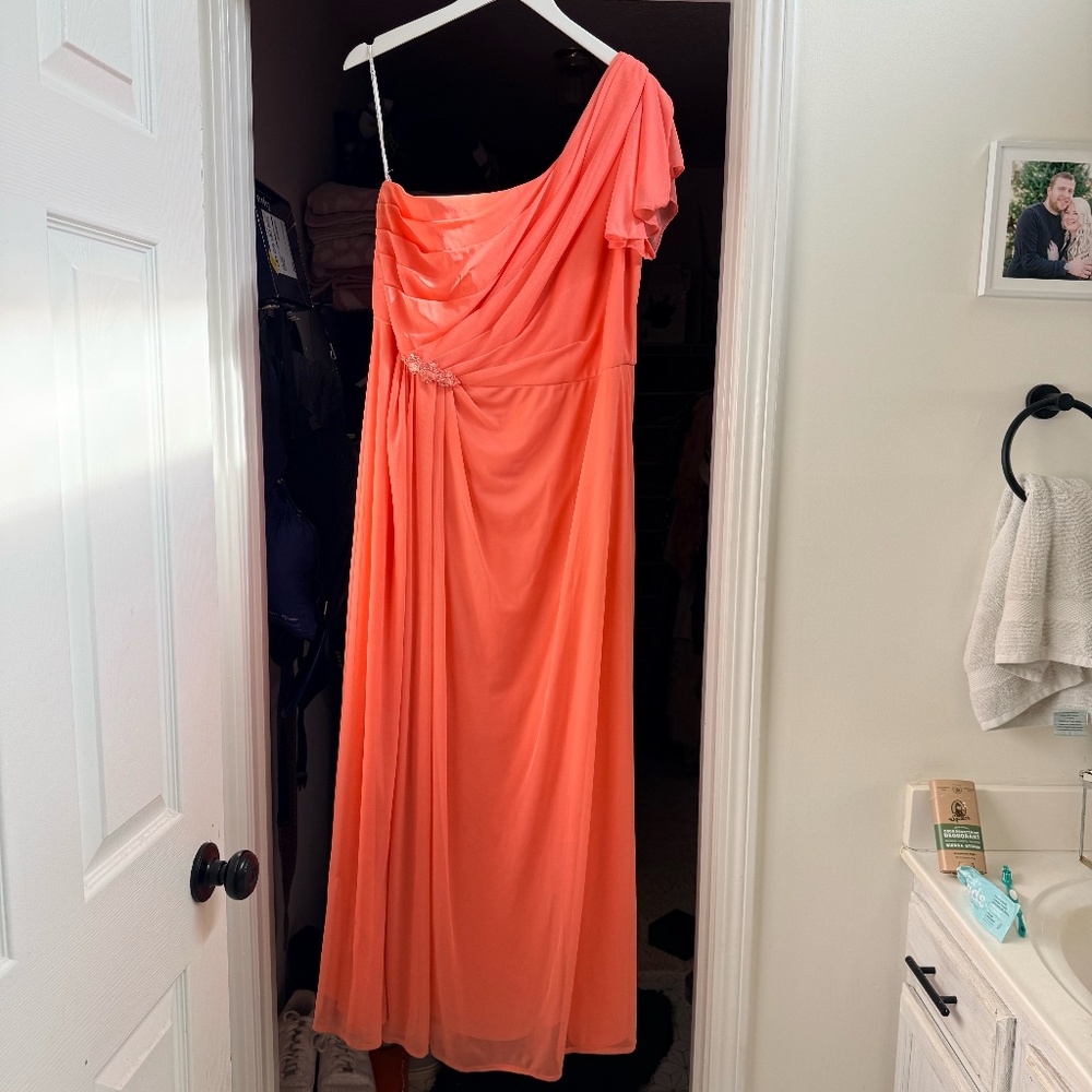 Davids Bridal One Shoulder Coral Chiffon Bridesmaids Dress Flutter Sleeve 18
